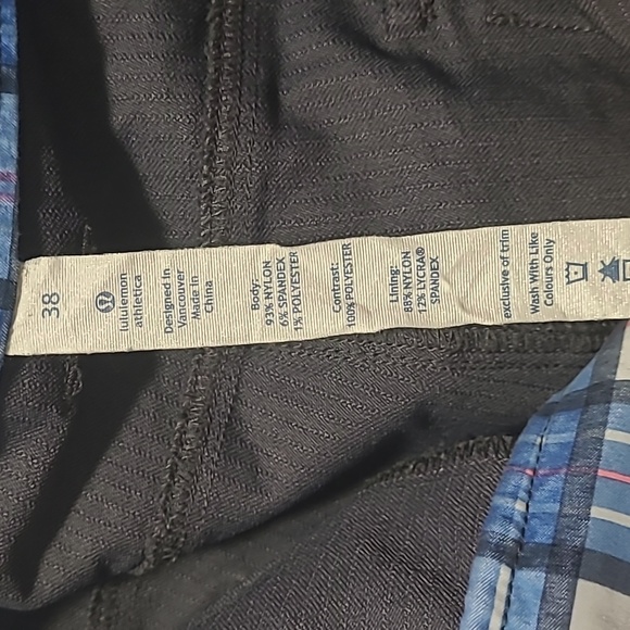 Lululemon Men's ABC Shorts - Picture 4 of 4